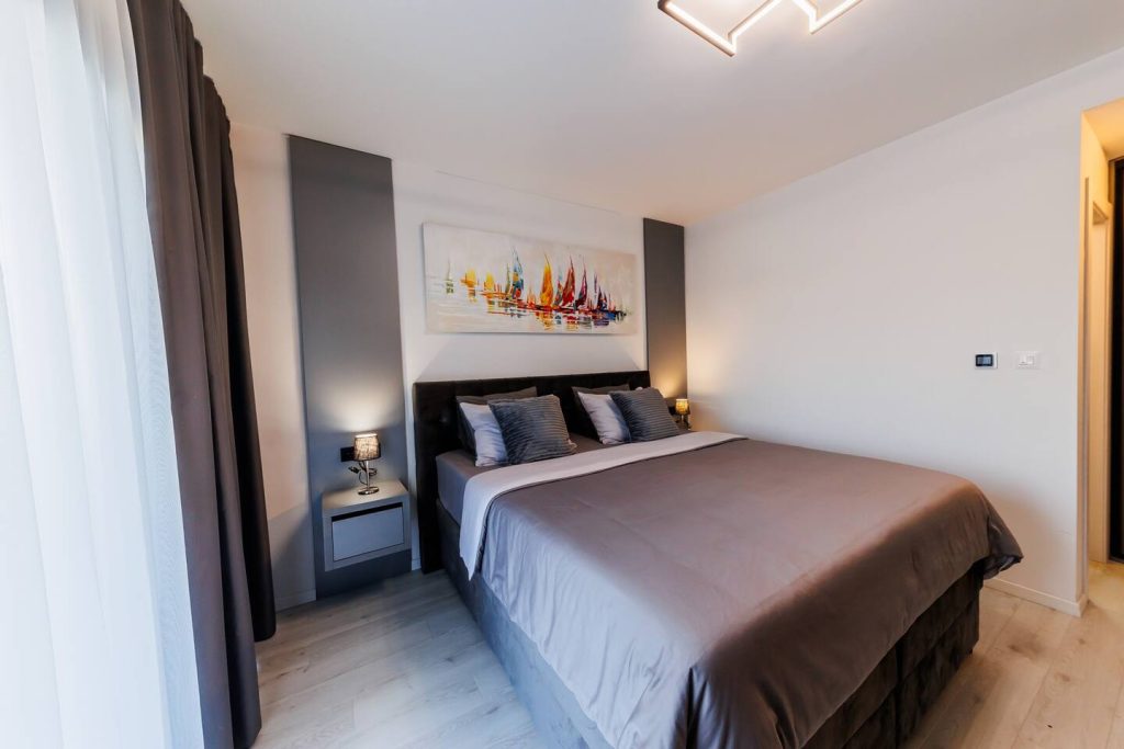 beef5254-7f18-4fbd-ba28-caf084ac199f